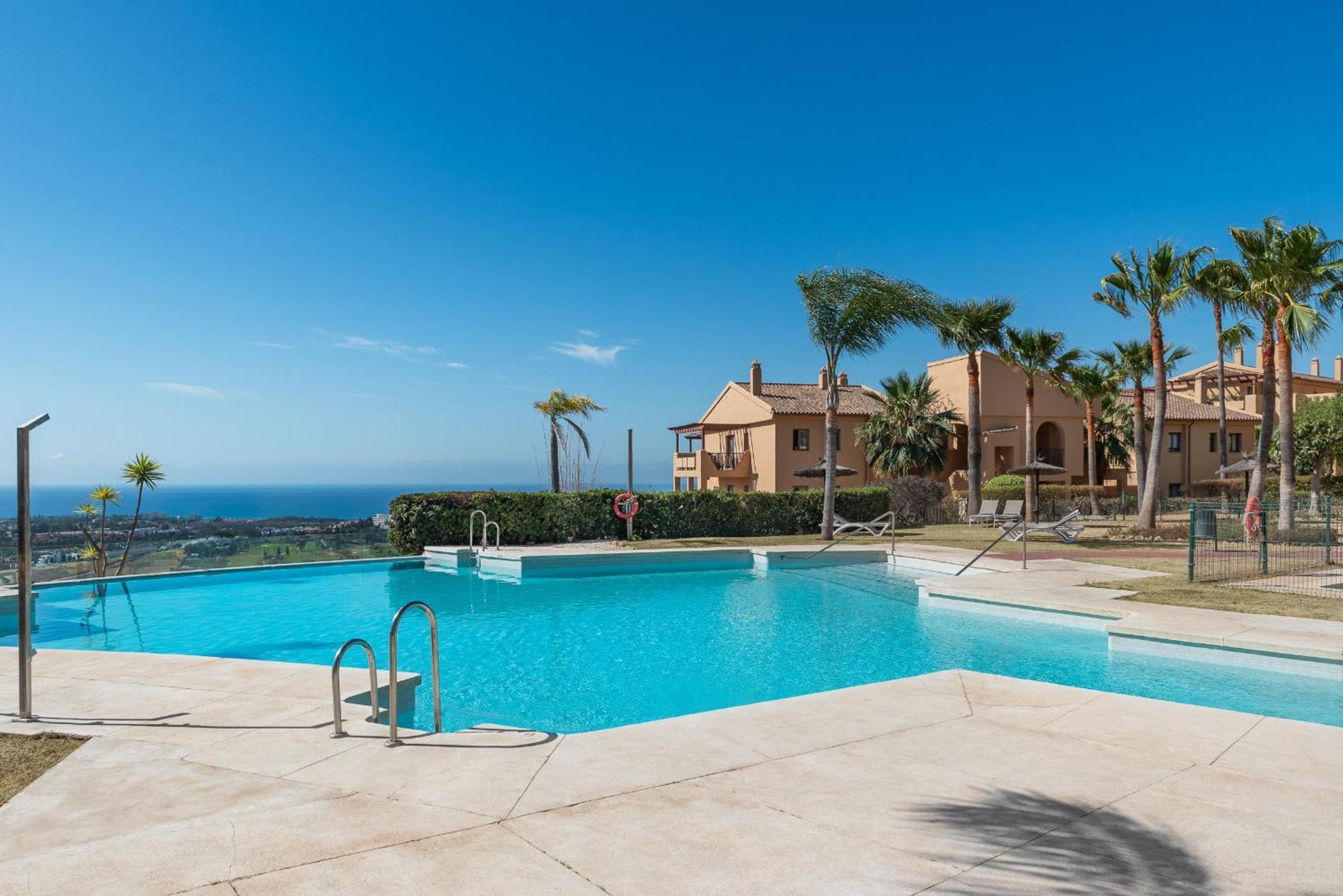 Lägenhet Cozy 2-bedroom In Hacienda De Cifuentes Estepona