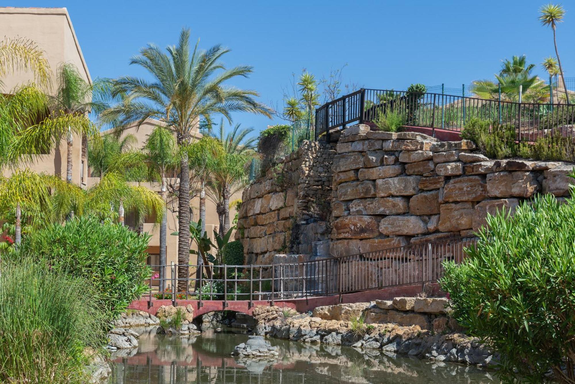 Cozy 2-bedroom In Hacienda De Cifuentes Lägenhet Estepona