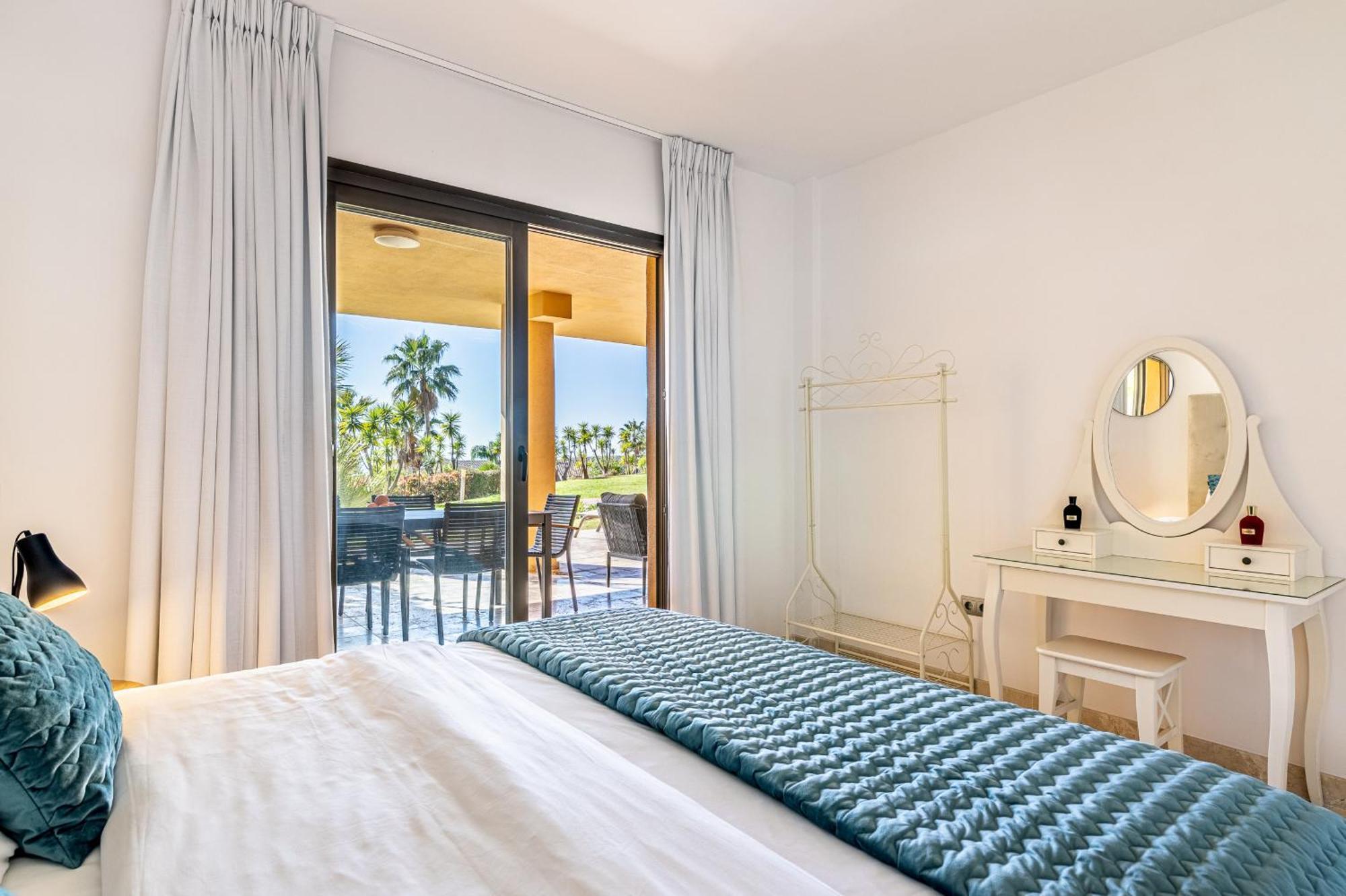 Appartement Cozy 2-bedroom In Hacienda De Cifuentes Estepona